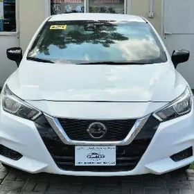 Nissan Versa 2020
