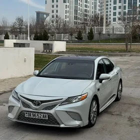 Toyota Camry 2020