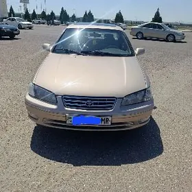 Toyota Camry 2000