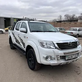 Toyota Hilux 2013