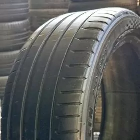 235 45 18 MICHLEN yyl 24