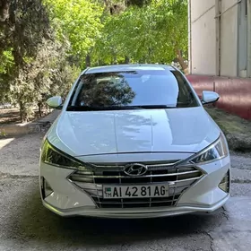 Hyundai Elantra 2019
