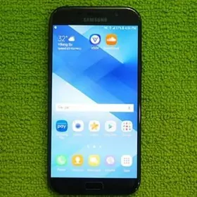 Samsung A7 (2017)