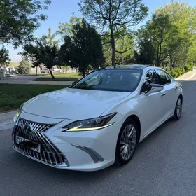 Lexus ES 350 2019