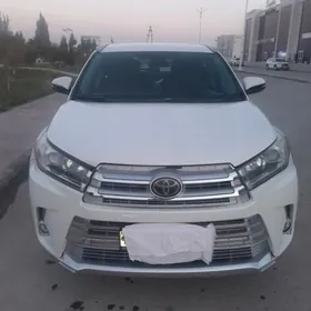 Toyota Highlander 2018