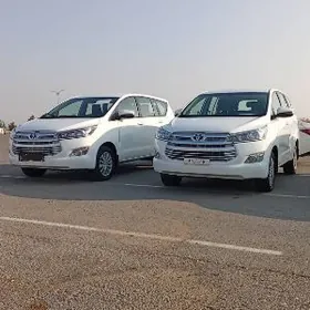 Toyota Innova 2022