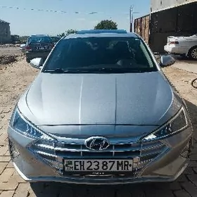 Hyundai Elantra 2020