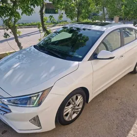 Hyundai Elantra 2020