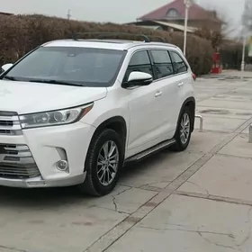 Toyota Highlander 2018