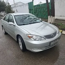 Toyota Camry 2004