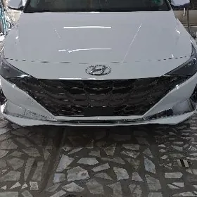 Hyundai Elantra 2023
