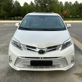 Toyota Sienna 2018