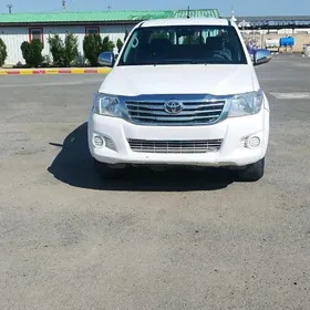 Toyota Hilux 2014