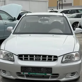 Hyundai Accent 2001