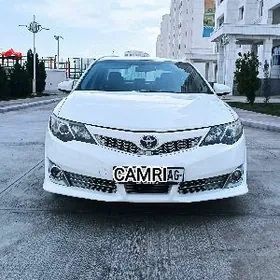 Toyota Camry 2013