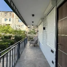 Гаудан В 1эт 3ком с двором