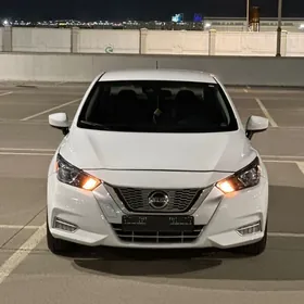 Nissan Versa 2021
