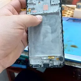 Samsung A15 morda ekran ramkal