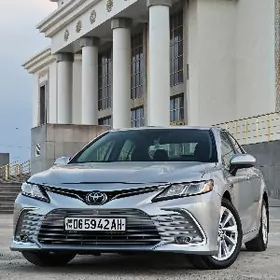 Toyota Camry 2022
