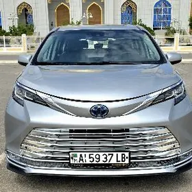 Toyota Sienna 2021