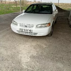 Toyota Camry 1999