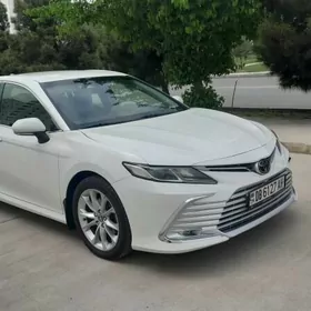 Toyota Camry 2022