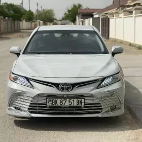 Toyota Camry 2022