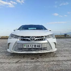 Toyota Camry 2015