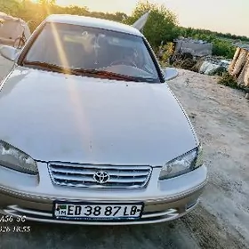 Toyota Camry 1999