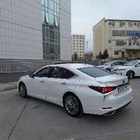 Lexus ES 350 2020
