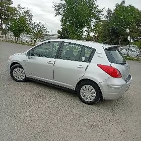 Nissan Versa 2010