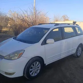 Toyota Sienna 2005