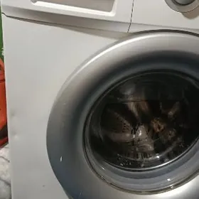 продается автомат машинка