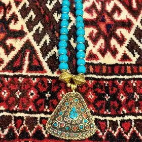 старинный бусы