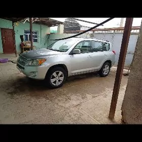 Toyota RAV4 2010
