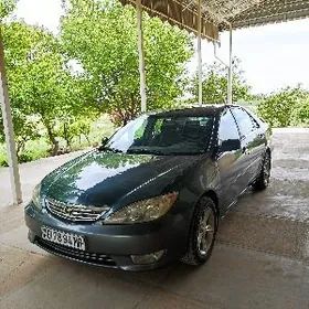 Toyota Camry 2004