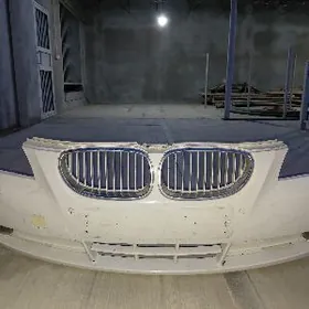 bmw e60 bamper õňi