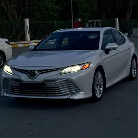 Toyota Camry 2020