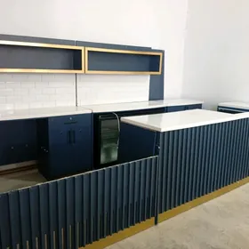 мебель для кофейни и мороженог