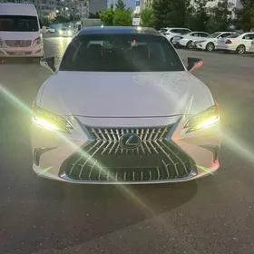 Lexus ES 350 2022