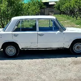 Lada 2104 1980