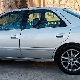 Toyota Camry 2000