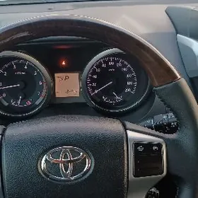 Toyota Land Cruiser Prado 2015