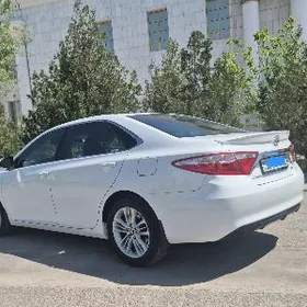 Toyota Camry 2015