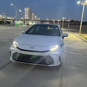 Toyota Camry 2024