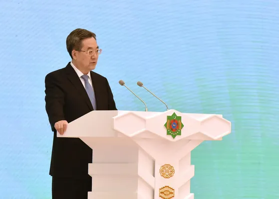 Serdar Berdimuhamedow Hytaýyň wekili bilen «Galkynyş» käniniň 4-nji tapgyryny özleşdirmäge badalga berilmegini maslahatlaşdy