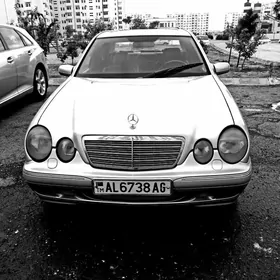 Mercedes-Benz Metris 2002