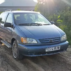 Toyota Sienna 2002
