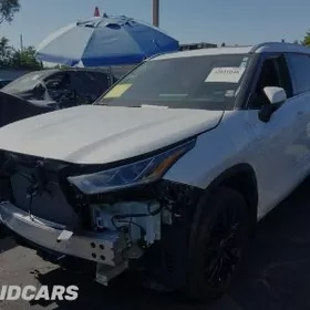 Toyota Highlander 2023