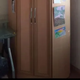 угловой шкаф